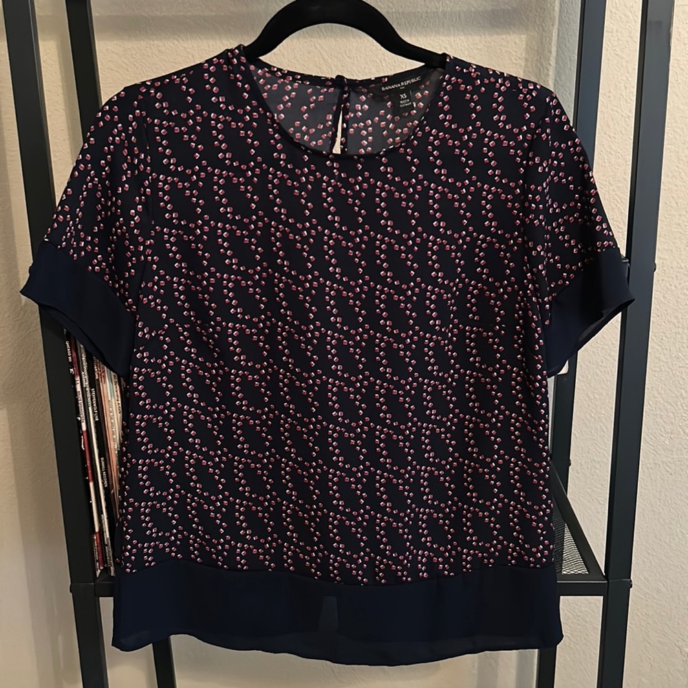 NWOT Navy and Pink Banana Republic XS Blouse